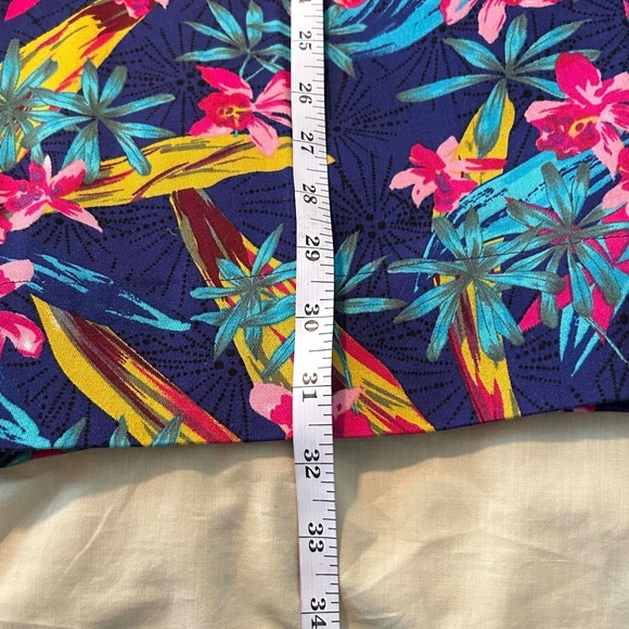 NEW PHOTOS! CAPRIS, FLORAL, SUMMER BLUE (Multicolour), SIZE 5X, BACK & COIN POCK - Picture 6 of 14